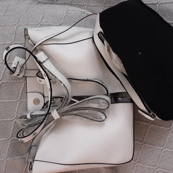 COPY - White tote w/cosmetic bag - Picture 3 of 7